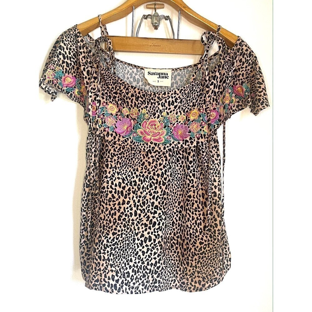 SAVANNA JANE floral embroidery off the shoulder top in leopard SZ: S
